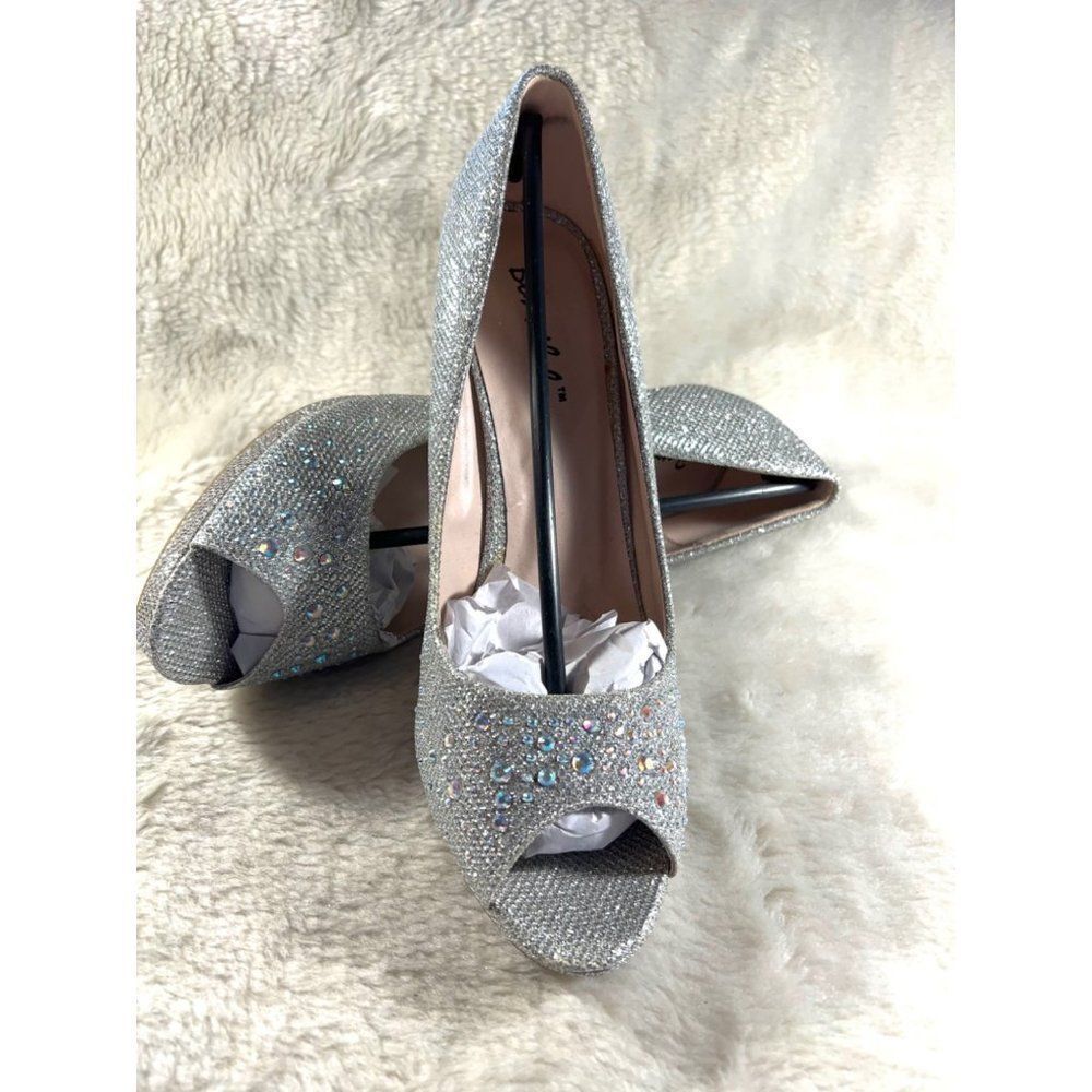 Bonibel Size 7.5 Silver Glitter Heels - Picture 9 of 10